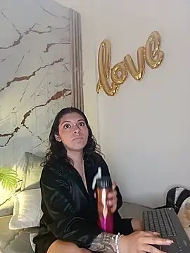 Iam_Issaa_ Chat XXX live