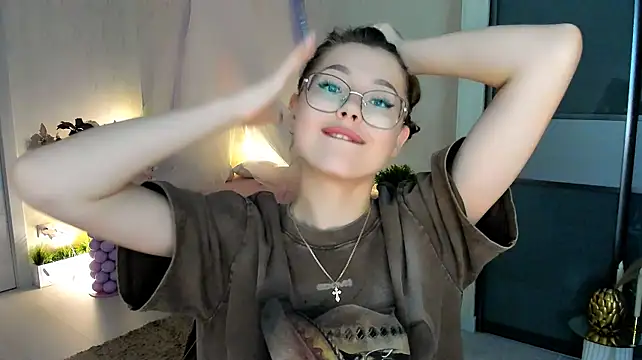 SereneFlame's Live Chat Room