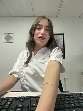 Sweet_Milaa1 Live XXX-Chat