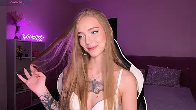 callme_eva Adlı Modelin Canlı XXX Sohbeti