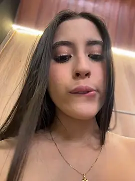 Juanita-Diaz Adlı Modelin Canlı XXX Sohbeti