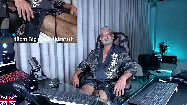 XXX chat uživo modela OnlineBossUK