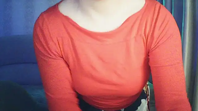 Chat +18 de MoodieMira ao vivo