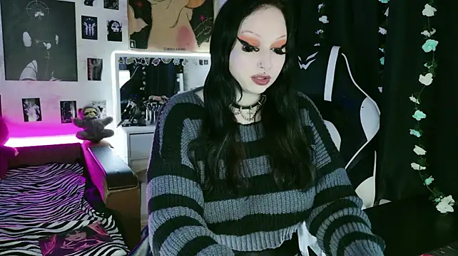 Chat +18 de Kitty_goth ao vivo