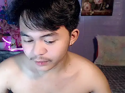 צ'אט XXX בשידור חי של Bigboy_Hiro