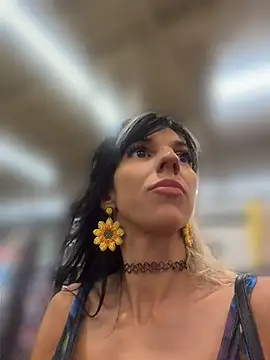 lil_jiggly élő XXX-chatje