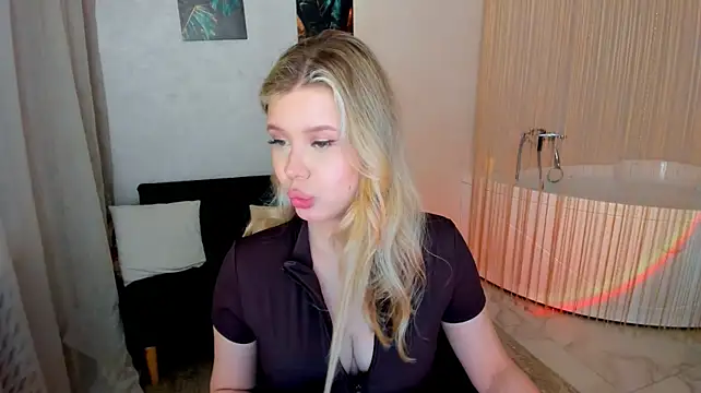 FollowLovee's Live XXX Chat