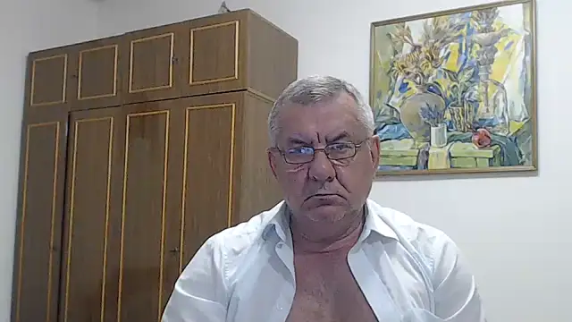 Онлайн чат XXX machomale3