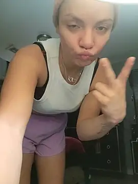 RicaSuave_69's Live XXX Chat