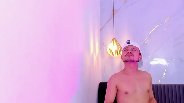 XXX chat uživo modela SamuelCloud1