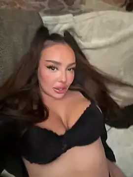 SpanishYoungGirl – Naživo XXX chat