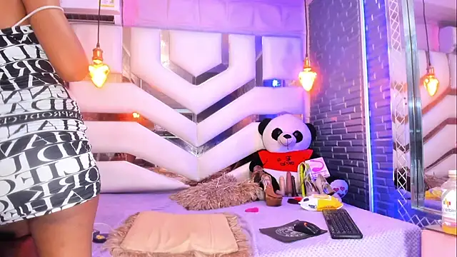 Živý XXX chat EmmyTorner