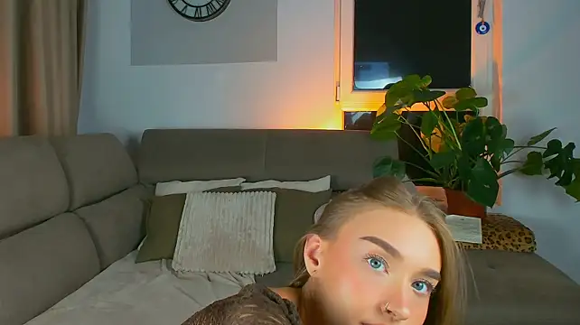 SugarSkye's Live XXX Chat
