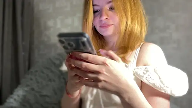 XXX chat uživo modela Elirya