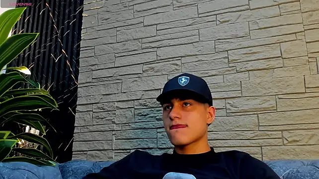 Chat XXX Live Lander_Cruz
