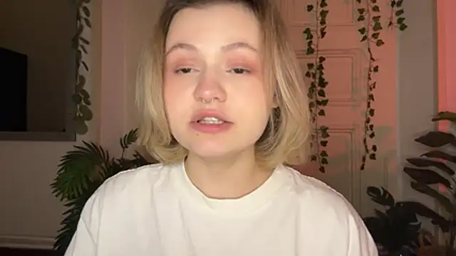 MoonIvy_ 即時 XXX 聊天