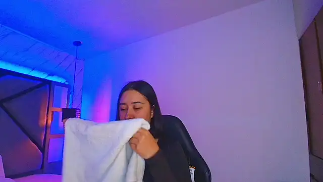 Chat +18 de sayumi_dirty ao vivo