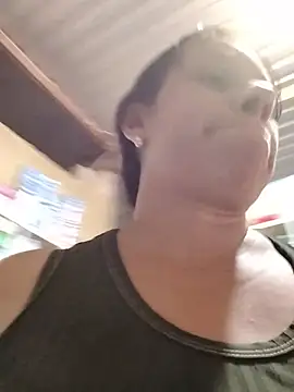 MIA-LARIOS Chat XXX in diretta
