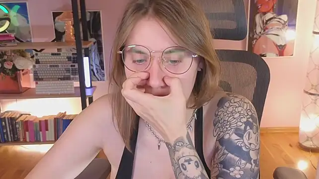 Chat +18 de _AnnaStark_ ao vivo