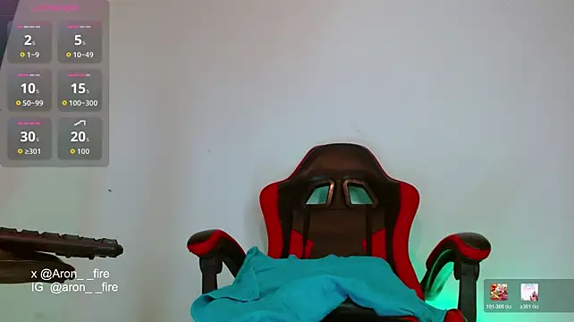 Chat +18 de aron__fire ao vivo