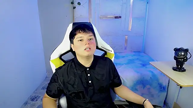 Živý XXX chat Tommy_cotton