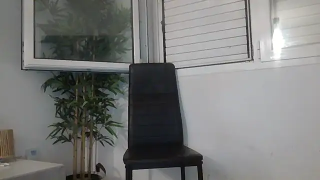 yanick931 – Naživo XXX chat