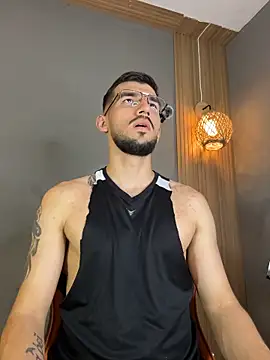 Czat XXX na żywo – Franck_White
