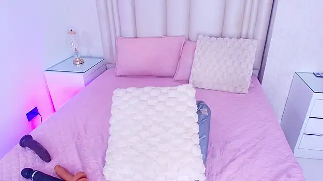 alanarose18's Live XXX Chat