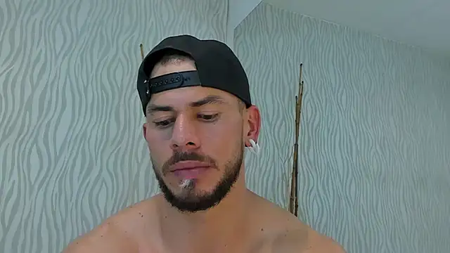 Онлайн чат XXX dylan_jacobx
