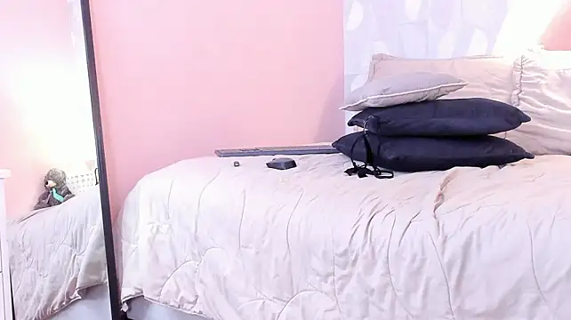 isabella_milf_'s Live XXX Chat