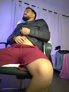 BadboyX333 XXX чат на живо