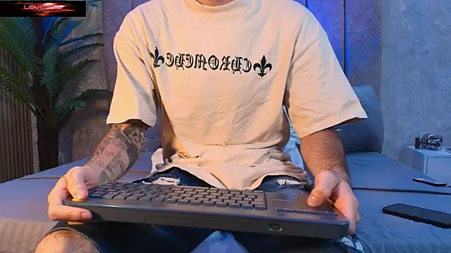 CodyWalkerR Chat XXX live