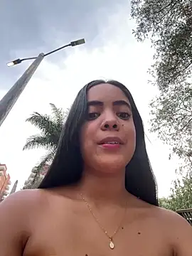 Онлайн чат XXX NAUGHTY_LITTLE_18