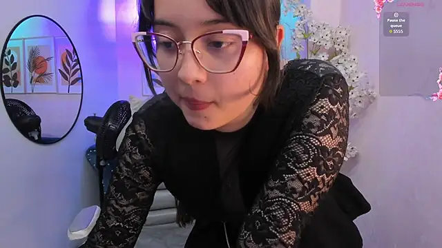 Shady_bug live XXX chat