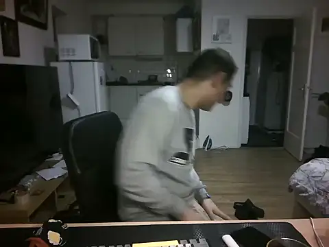 Онлайн чат XXX mihaimichael