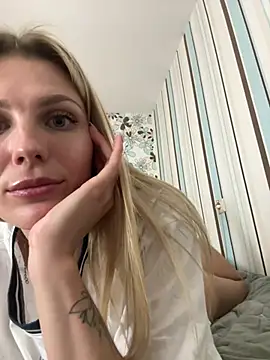 Chat XXX ao vivo de My_Hotgirl