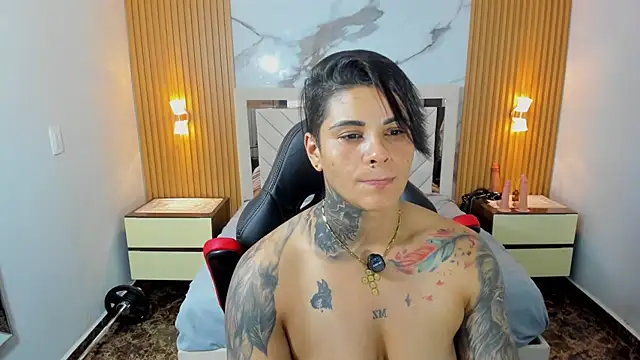 Онлайн чат XXX KAROLLJONES1