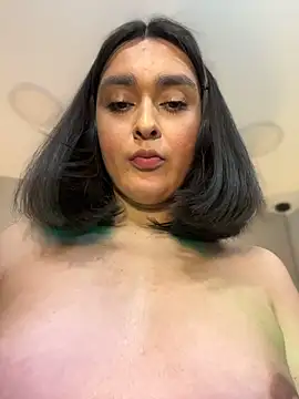 MiahWindsor Chat XXX in diretta