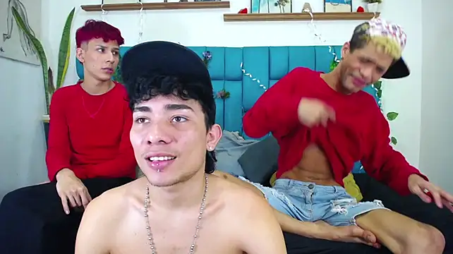 Dirty3someGuys Obrolan Langsung XXX
