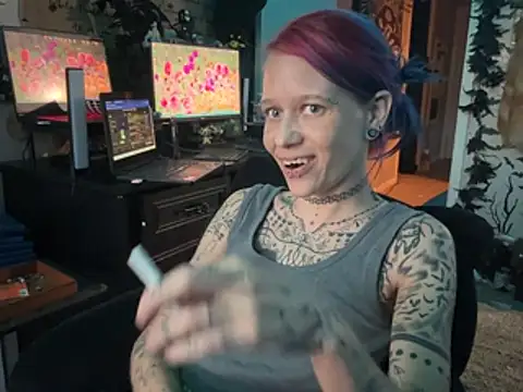 Toxlyn's Live XXX Chat