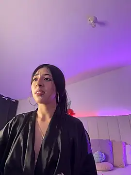Czat XXX na żywo – Mirandaa_Rogers