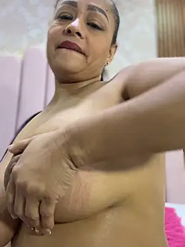 צ'אט XXX בשידור חי של sofia_xxx02