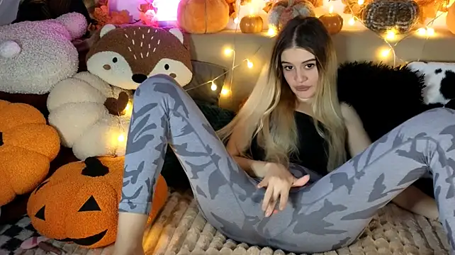 nicollewetpussy live XXX chat
