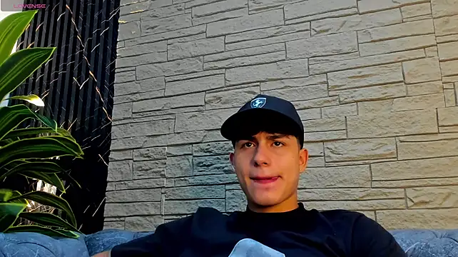Chatroom XXX en direct de Lander_Cruz