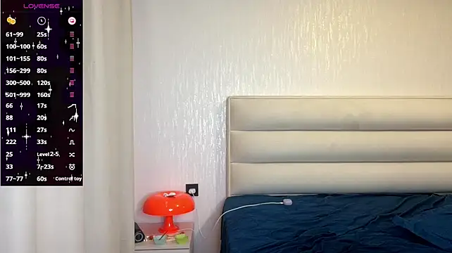 LongChillGerl élő XXX-chatje