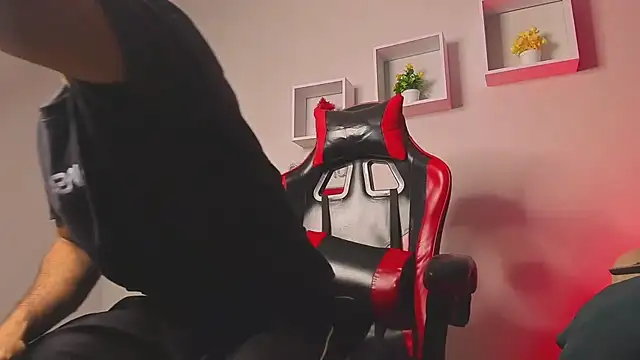 Lorenzo_VellumのライブXXXチャット