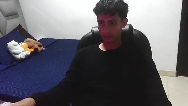 MaxiimoRomano_ élő XXX-chatje