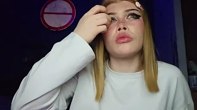 LizaVogan 即時 XXX 聊天