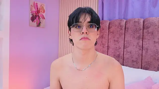 TomParker_ Chat XXX live