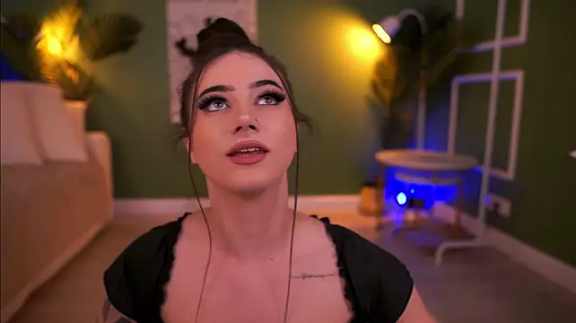 LexiSolene XXX чат на живо